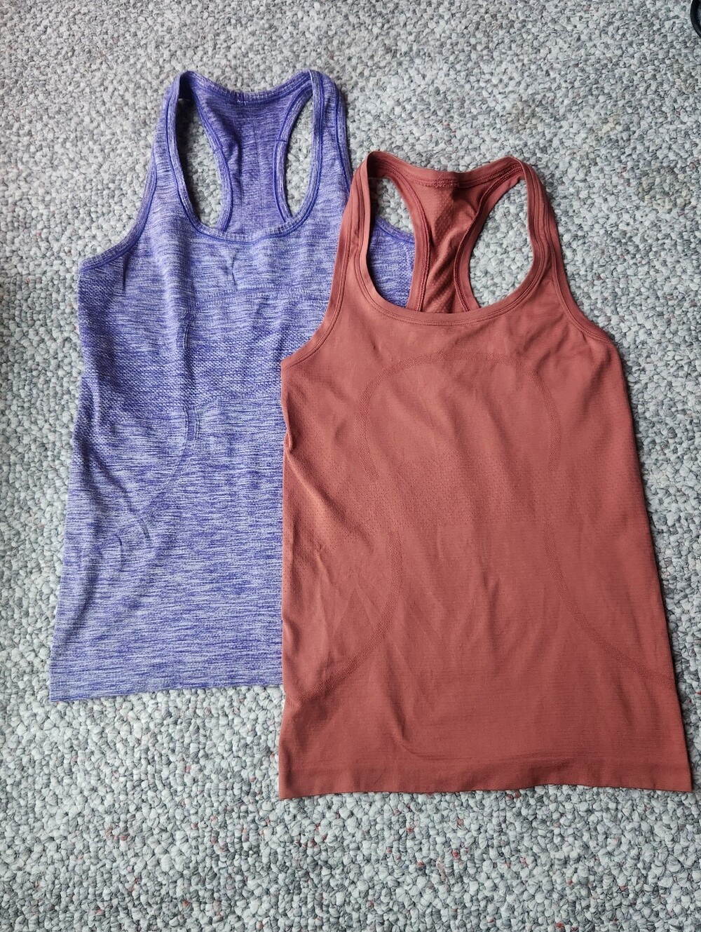 Lululemon Swiftly Tanks Women’s X2 Size 4
